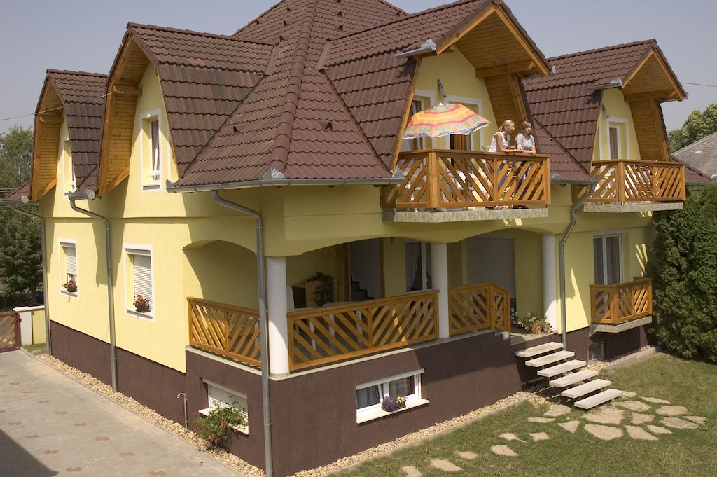 Erika Appartementhaus Keszthely Exterior foto