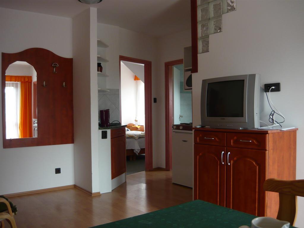 Erika Appartementhaus Keszthely Zimmer foto